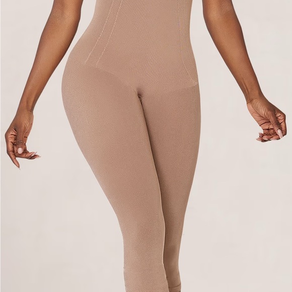 30SE.- Curveez® Comfort Evolution Shaping Capri. - Picture 1 of 3